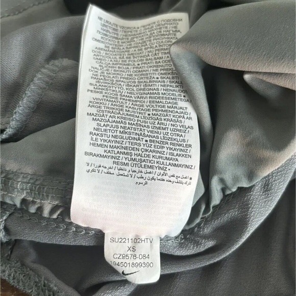 Nike Women's Grey Dri Fit Running Shorts Zip Pocket Size Xsmall - Picture 10 of 14